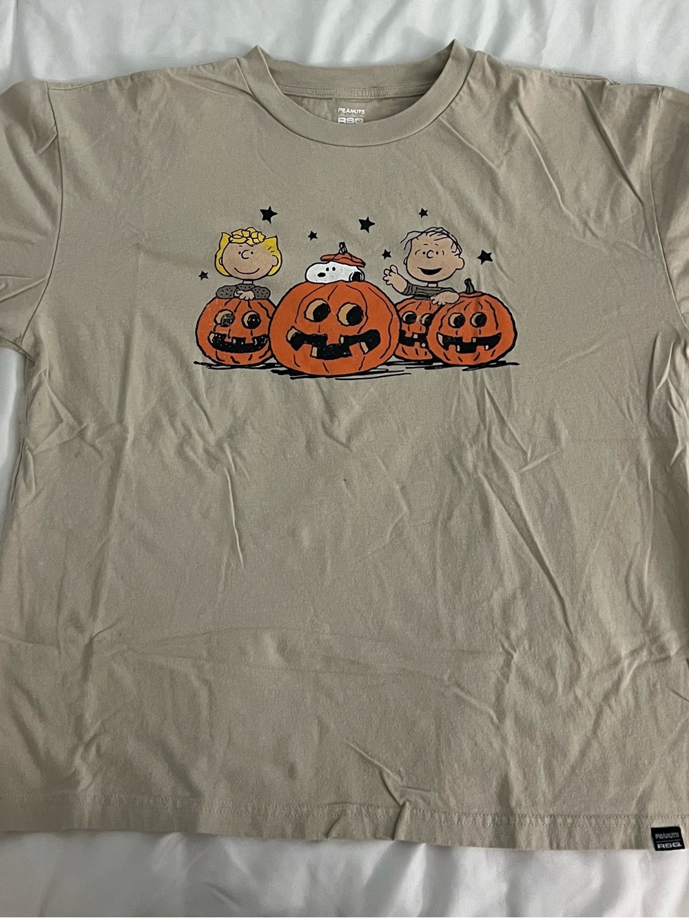 Peanuts Halloween Tee - Beige with Orange and Black Pumpkin Art - Picture 2 of 2